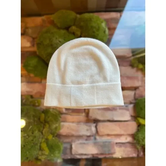 CHANEL Cashmere Blend Kit Beanie - Picture 2 of 4